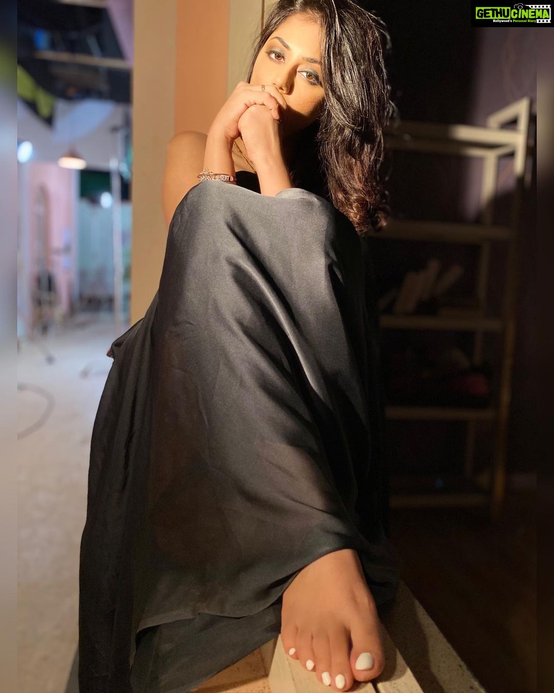 Reema Vohra Instagram - Passion changes everything π€π€π€ @rinkuworah . . . . . . . . . . . . . . . . . . . . . . . . . . . . . . . . . . . . . . #blacksaree #feet #foot #japanesefeet #asianfeet #girlsfeet #footfetish #footfetishnation #footfetishcommunity #toes #beautifulfeet #ourfeet #prettytoes #pedicure #perfectfeet #cutefeet #feetsagram #feetworship #toelovers #toesofig #londonfeet #nailpolish #whitetoes #perfectnails #perfecttoes #whitenails #perfectfeetmodel #feetmodels #feetgram #miamifeet . . . . . . . . . . . . . . . . . . . . . . . . . . . . . . . . . . . . . .