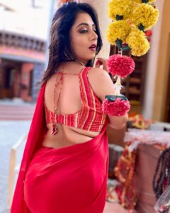 Reema Vohra Instagram - 🍷The strength of a King comes from his Queen.🍷 @rinkuworah 
.
.
.
.
.
.
.
.
.
.
.
.

.
.
.
.
.
.
.
.
.

.
.
.

.
.
.
.
.
.

.
.
.
.
.
.
.
.

#red #redsaree #blousedesigns #hipsdontlie #hips #sexysmile #figure #sexywaist #malluaunty #malluactress #mallugram #mallugirl #mallugirls #dubaï #uaemallu #usasarees #fyp #exploremore #äss #bööty #sexyfigure #beautifullady #me #bangalore #apsara #anime #londongirl #tollywoodhotactress #delhidiaries #canadagirl 
.
.
.
.
.
.
.
.
.
.
.
.

.
.
.
.
.
.
.
.
.

.
.
.

.
.
.
.
.
.

.
.
.
.
.
.
.
.