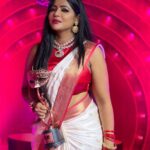 Reshma Pasupuleti Instagram – It was day to Cherish with humility & feel so blessed to be a part of @vijaytelevision 8th annual Vijay tele awards. Grateful for all the love & support and goin the extra mile to make me feel even more special 🙏🏽 thank you #bagyalakshmiserial #radhika  #thevillian ✌️ #bestvillianaward