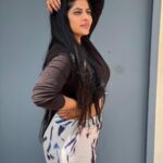 Reshma Pasupuleti Instagram – Could barely open my eyes 🫣#theheat #morningvibes