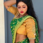 Reshma Pasupuleti Instagram – You, me & the good ole sun ☀️ 
@dharaniofficialpage designer saree & custom created blouse 💚

#love #lovelife #happy #working #nodistractions #stateofmind #chilledout #lovequotes #workquotes #karmaquotes