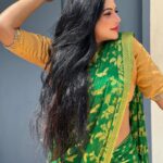 Reshma Pasupuleti Instagram – You, me & the good ole sun ☀️ 
@dharaniofficialpage designer saree & custom created blouse 💚

#love #lovelife #happy #working #nodistractions #stateofmind #chilledout #lovequotes #workquotes #karmaquotes