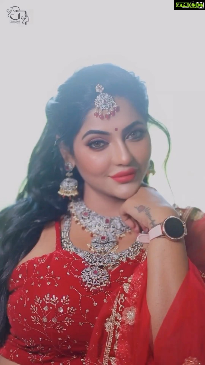 Reshma Pasupuleti Instagram - Let positivity & passion fuel your actions, eliminate low- vibrational interactions and witness yourself transform into a manifestation Queen 🤴 MUA : @glossylook_makeup_madurai Jewels: @vinodevbridaljewellery Clicks : @n2_photography Videos: @happymomentz_madurai Edits :@rrstudios_wedding_photography Costume : @sanas_bridalboutique Managed by : @cinematic_luv
