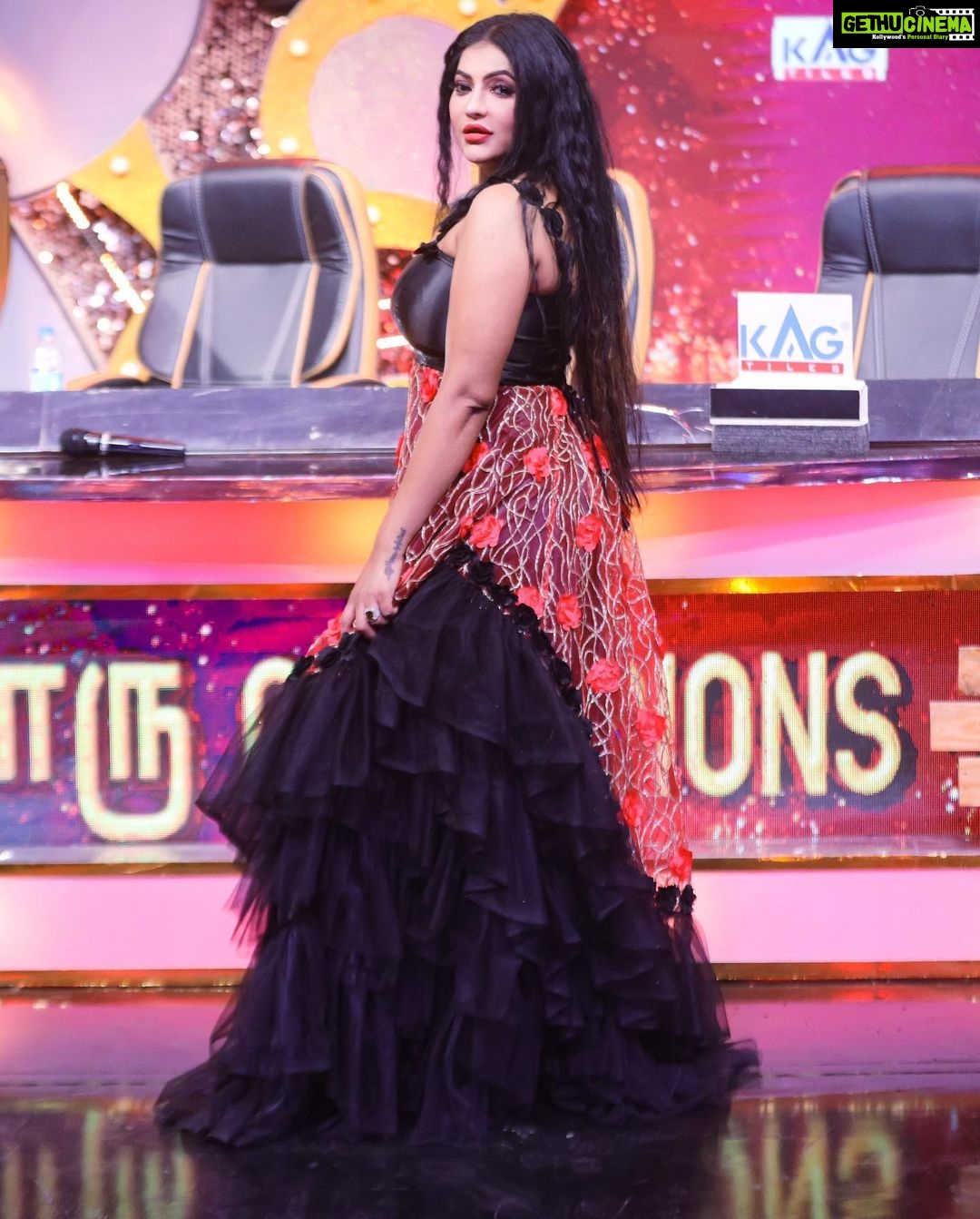 Reshma Pasupuleti Instagram - Next episode of #kpychampions4 is gonna be kinda scary, brace yourself 🕊️🔥❤️ @shrutika_arjun Designer @dharaniofficialpage Photographer @adem_vimalraj @vijaytelevision