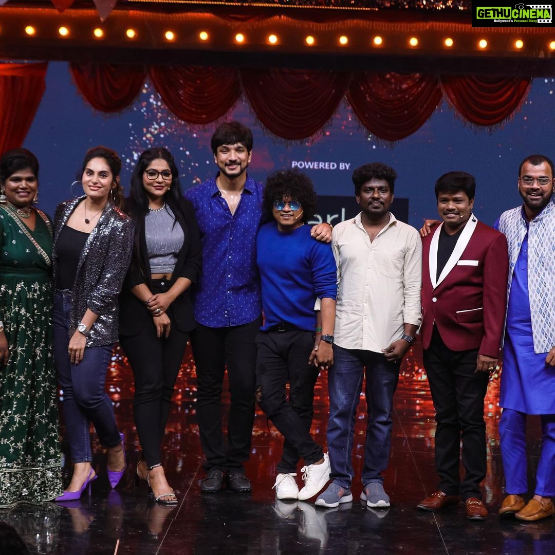 Reshma Pasupuleti Instagram - My #kpychampions4 family @mathuraimuthuofficial @shrutika_arjun @jalko_dhadibalaji @vijaytvpugazh @bjbala_kpy @aranthainisha @director_thomson_vijaytv the one place I truly am happy & has my ❤️. I’m grateful for director @director_thomson_vijaytv for giving me this gift🙏🏽 spiritually I needed it💯 Nandri Ayyaaaa 🙌🏽 Photography by @adem_vimalraj @vijaytelevision