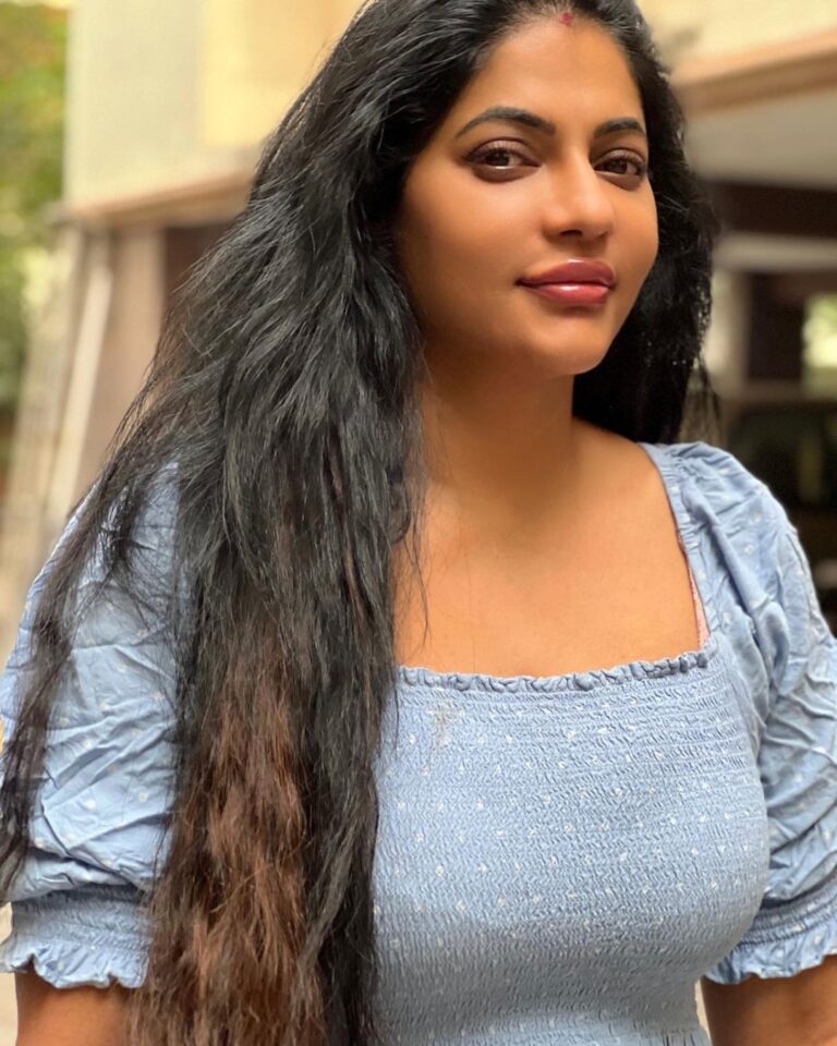 Reshma Pasupuleti Instagram - If it doesn’t bring you peace, profits or purpose then don’t give it your time, energy or attention 💙🦋