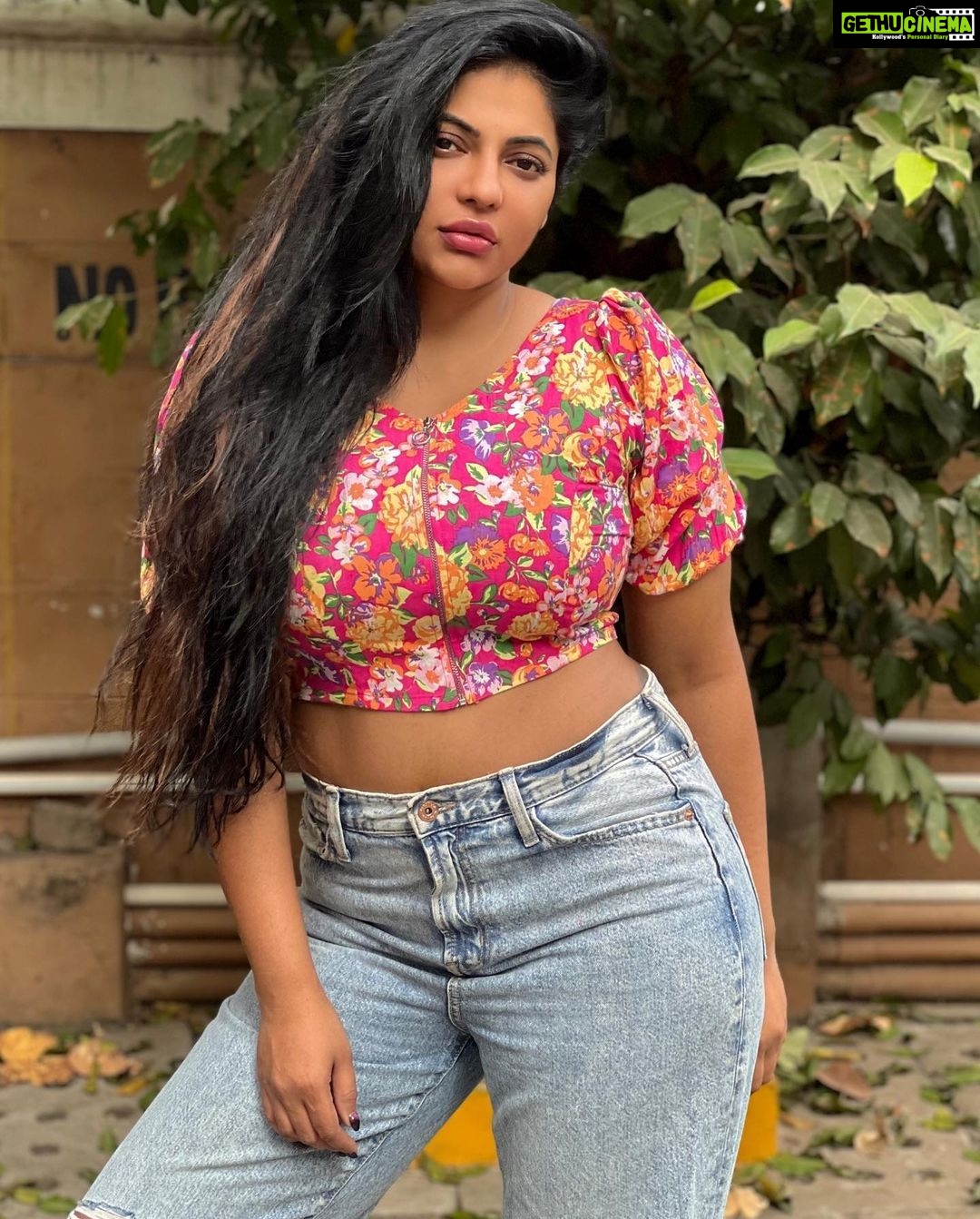 Reshma Pasupuleti Instagram - There’s no one to impress. Improve for you. Live well for you 💖
