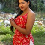 Reshma Pasupuleti Instagram - Too busy building my own empire… to notice if yours is better ❤️❤️❤️#bagyalakshmiserial #outdoor #shootmode. #radhika 💋
