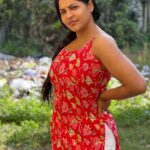 Reshma Pasupuleti Instagram - Too busy building my own empire… to notice if yours is better ❤️❤️❤️#bagyalakshmiserial #outdoor #shootmode. #radhika 💋