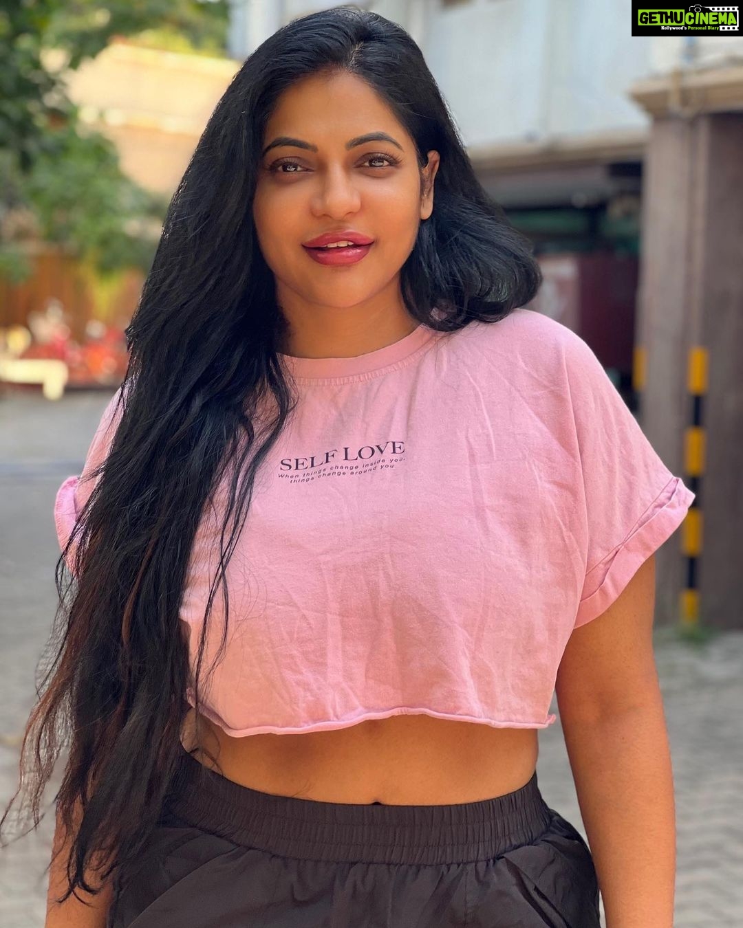 Reshma Pasupuleti Instagram - Life is messy & unpredictable, But thatโs okay๐ fix what you can, adapt to what you cannot & keep doing your best ๐ Back from #veerapanditheni #chennai ๐