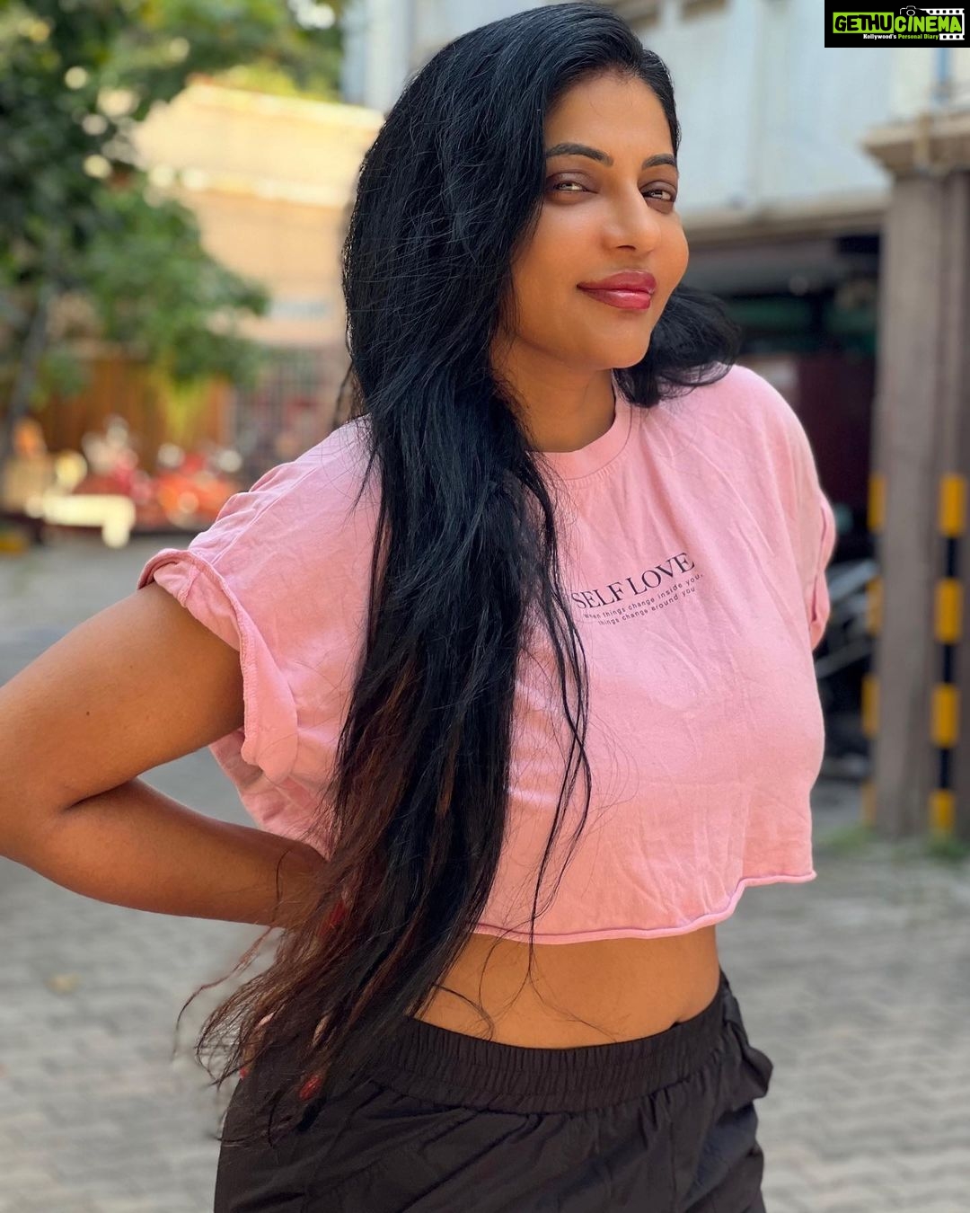 Reshma Pasupuleti Instagram - Life is messy & unpredictable, But thatโs okay๐ fix what you can, adapt to what you cannot & keep doing your best ๐ Back from #veerapanditheni #chennai ๐