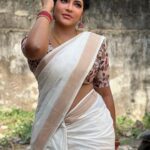 Reshma Pasupuleti Instagram - Life tips - Don’t trust words. Slow healing is something to celebrate too 🤍 #radhika #bagyalakshmi @vijaytelevision