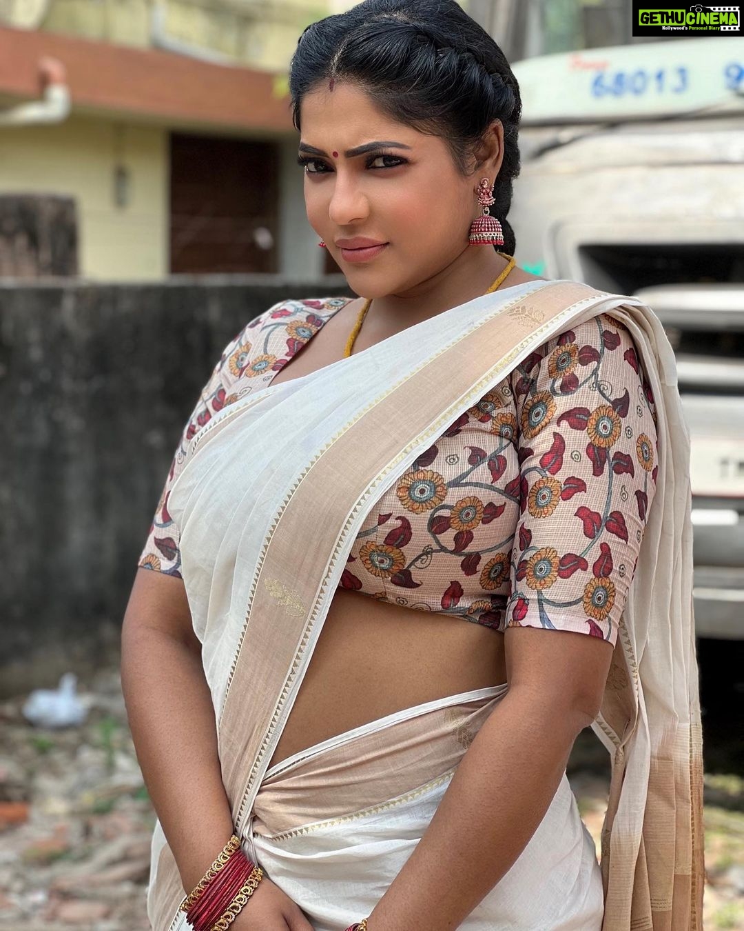 Reshma Pasupuleti - 76.7K Likes - Life tips - Don’t trust words.
Slow healing is something to celebrate too 🤍
#radhika #bagyalakshmi @vijaytelevision