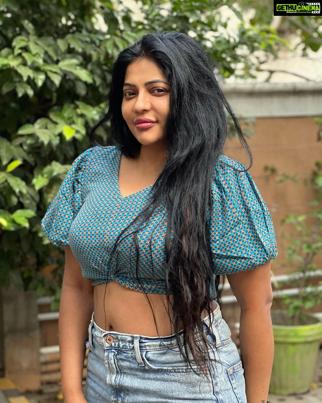 Reshma Pasupuleti Instagram - Loving yourself is the best gift you can give yourself 💙