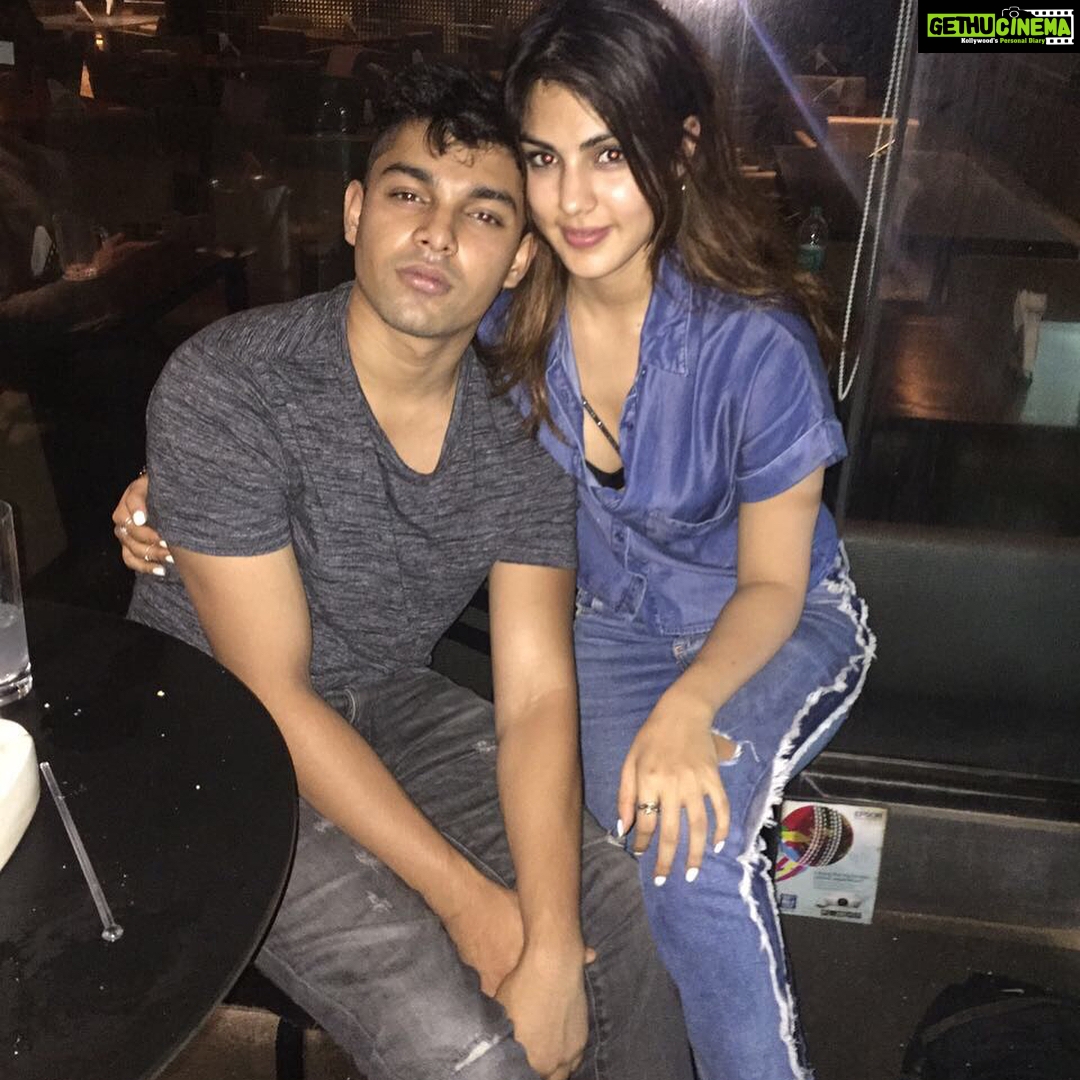 Rhea Chakraborty Instagram - Happy birthday to my Louis @showikk , remember when you were little - ya , that's over ! , I will always be lovey with you infront of everyone , I always have your back , even though sometimes you carry me Back home , my biggest poser baby , remember when you had a terrible sense of style !? Love you my munchkin #mine #notaboynotyetaman #choco ❤️❤️❤️ #bestdayofmylife