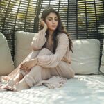 Rhea Chakraborty Instagram - Just seek and you will find .. 🌈 #notagirlnotyetawoman #rheality Shot by @shreko Hair @amitthakur_hair Styled by @sukritigrover @style.cell Makeup @tejasshahmakeup