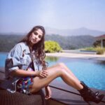 Rhea Chakraborty Instagram - Happy 2018 ! Curious to know what you will look like ! 🌈💖 #rheality Styled by - @sukritigrover Hair - @amitthakur_hair Makeup - @tejus01 Shot by - @shreko #rawimages