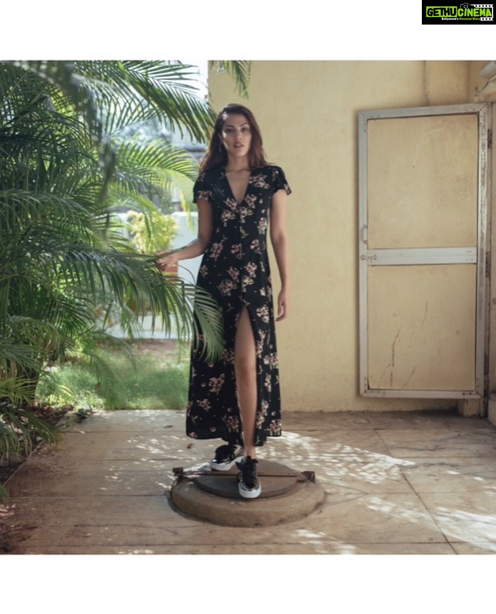 Rhea Chakraborty Instagram - I absolutely Love my new #SkecherStreet shoes! Photography- @awkwardbong And I am giving away shoes from @skechersindia to 3 lucky girls! Follow the Guidelines below to Win #Skecherstreet. Follow @skechersindia and like the above picture Post a picture of yourself in your best street look with Hashtag #SkecherStreet Tag me and @skechersindia on your post Make sure your profile is public Applicable for residents of India only Winners will be announced by @skechersindia on their page Good Luck! Start posting!