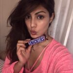 Rhea Chakraborty Instagram – So I have been out the whole day, and being a Saturday also, I just haven’t got the time to have a nice brunch! 
My mood swings just kicked in really bad. I was turning into such a “DRAMAQUEEN”! Thanks @Snickers.India for the lovely gift box.. I am loving it!!! My hunger pangs just got relieved with the chocolates. Now I am shot-ready & all energised. #NotYourSelfie