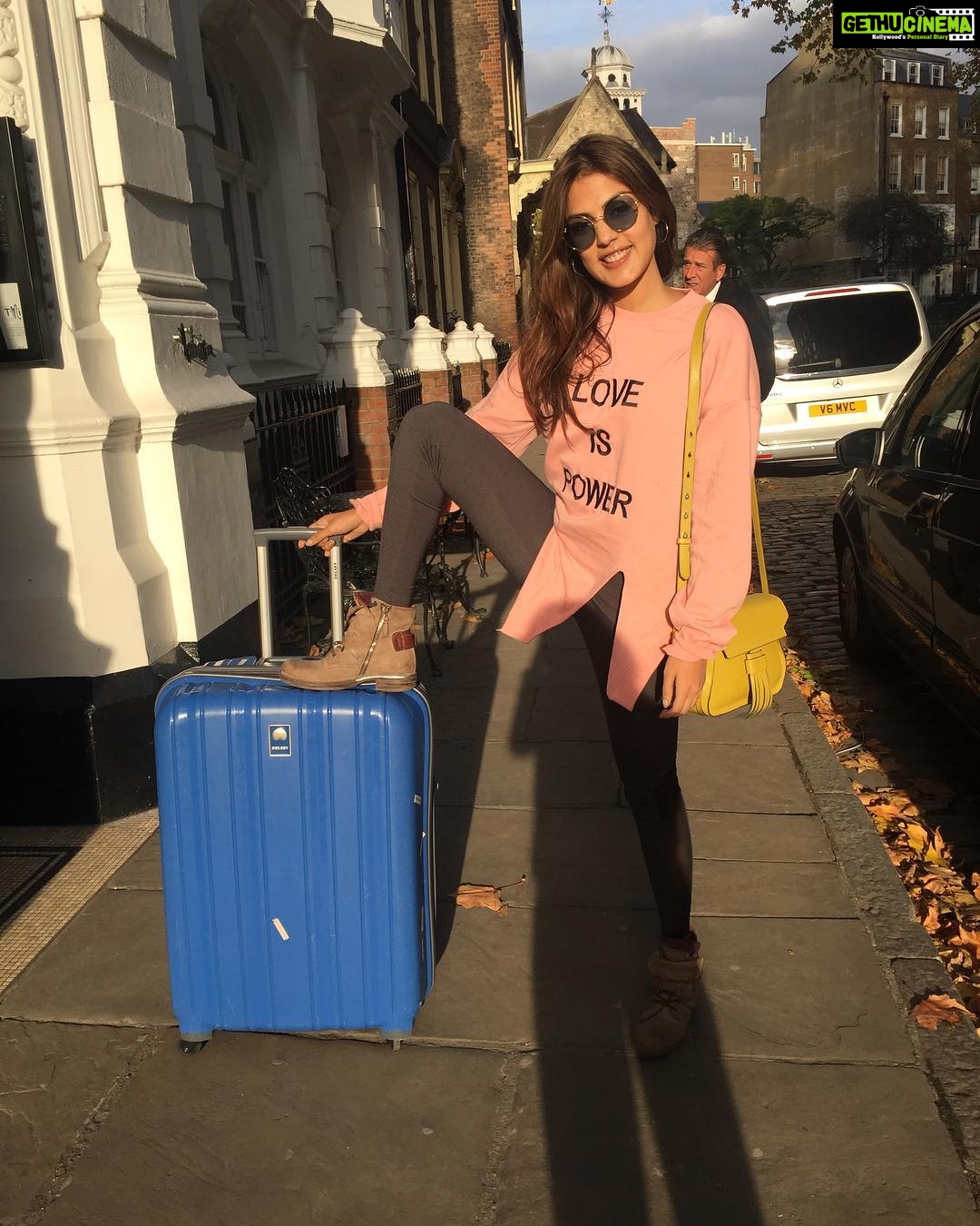 Rhea Chakraborty Instagram - And here I am in London Town! #landed #rheality 😍 Love my OOTD from @koovsfashion #KOOVS 💖