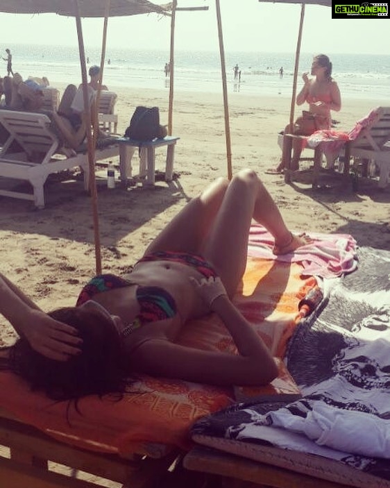 Rhea Chakraborty Instagram - Take me back to the beach ! #throwback #ineedaatannow #rheality Ps- who took this picture 🤔💕🌈🙌