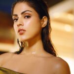 Rhea Chakraborty Instagram – I see you 👀 #rheality  This team 👌 shot by @gauravsawn  makeup by @shaanmu hair @amitthakur26  styled by @theanisha  #didyousayimcute 🤦‍♂️