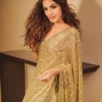 Rhea Chakraborty Instagram – Don’t burst firecrackers, be a ✨🔥

#rhenew 

Styling : @theanisha 
Saree : @manishmalhotraworld 
Jewellery : @razwada.jewels 
Makeup : @aafreenmakeupandhair 
Hair : @shefali_hairstylist.81 
📸 : @prathameshbhosale09