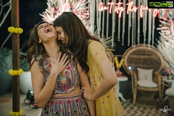 Rhea Chakraborty Instagram - Happy #shibaniday ♥️ May your jaw line get sharper, abs get stronger, clothes get cooler and heart get bigger . Nah, your heart can’t get any bigger. I love you chibie ♾ ! You are everything ♥️