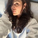 Rhea Chakraborty Instagram – BRB- healing in the sunshine ☀️ 

#rhenew