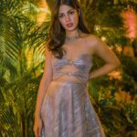 Rhea Chakraborty Instagram – Don’t ever let anyone dim your sparkle, shine on regardless ✨✨✨🤍

#rhenew 

@deme_love_  @kalkifashion 
@asmotiwala @sanamratansi