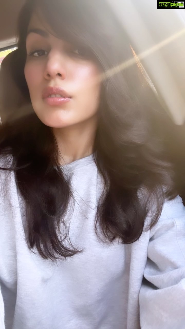 Rhea Chakraborty Instagram - Find yourself faith and let go of all that fear ! 🤍 #rhenew