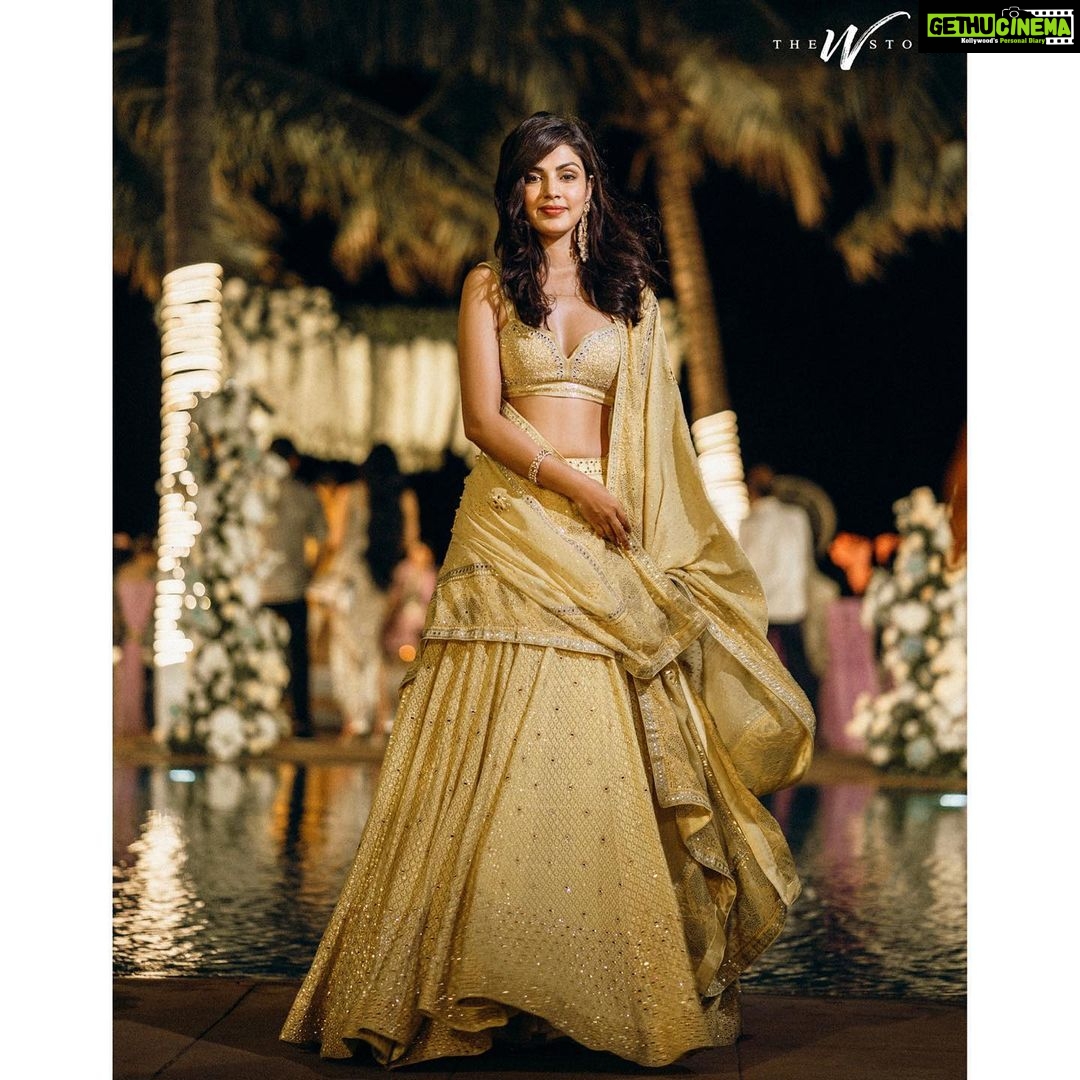 Rhea Chakraborty Instagram - It feels so nice to have a sense of normalcy back , never thought normalcy could feel so special 🙏 #grattitude #rhenew ✨ Thankyou @theweddingstory_official @harpreetbachher for these pictures ✨ ✨ outfit : @sawangandhiofficial Jewellery: @curiocottagejewelry Styled by : @stylebyami @ruchstarv ✨