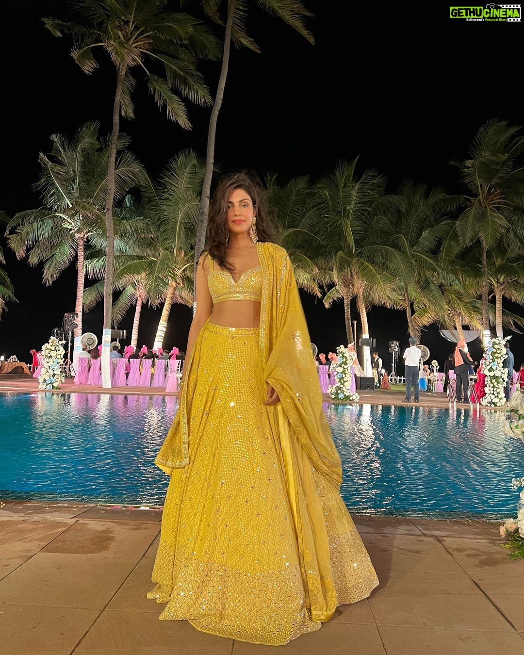 Rhea Chakraborty Instagram - Sometimes you have to dress like sunshine to feel like ☀️ #newnormal #rhenew ✨Outfit : @sawangandhiofficial Jewellery : @curiocottagejewelry Styled by : @stylebyami Assisted by : @ruchstarv ✨