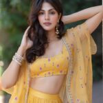 Rhea Chakraborty Instagram - Sometime or the other, somewhere somehow, She finally learnt how to live in the now. -RC ✨ #rhenew ✨ Styled by - @sanamratansi Outfit by - @leffetbysanjevmarwaaha Jewellery - @mayasanghavijewels Photography - @dieppj Makeup - @makeupbymausam