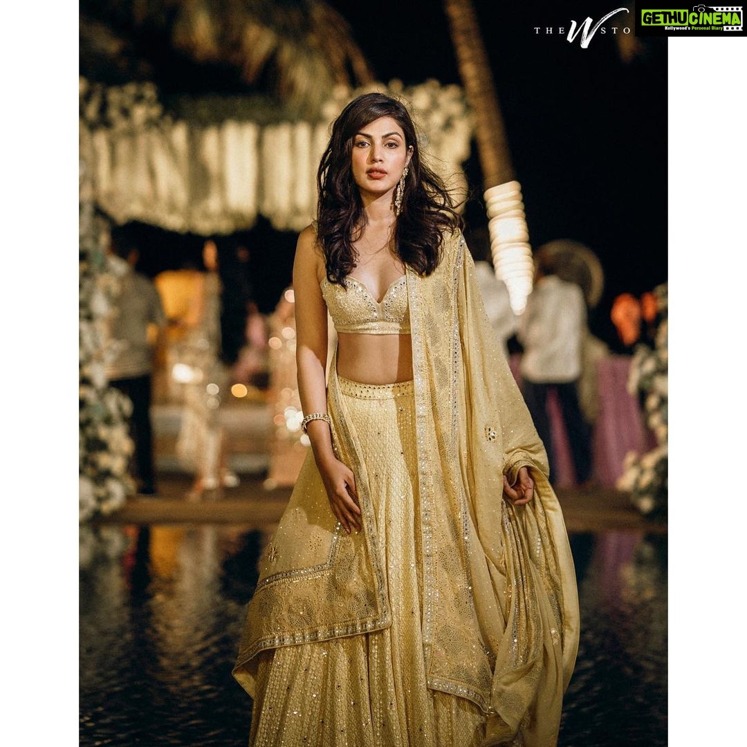 Rhea Chakraborty Instagram - It feels so nice to have a sense of normalcy back , never thought normalcy could feel so special 🙏 #grattitude #rhenew ✨ Thankyou @theweddingstory_official @harpreetbachher for these pictures ✨ ✨ outfit : @sawangandhiofficial Jewellery: @curiocottagejewelry Styled by : @stylebyami @ruchstarv ✨