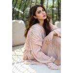 Rhea Chakraborty Instagram - The wind still blows , and the mind still wanders , the planet still spins around lazily just like before .. What about me ? Well , the poet still ponders #rheality #newnormal 🌸