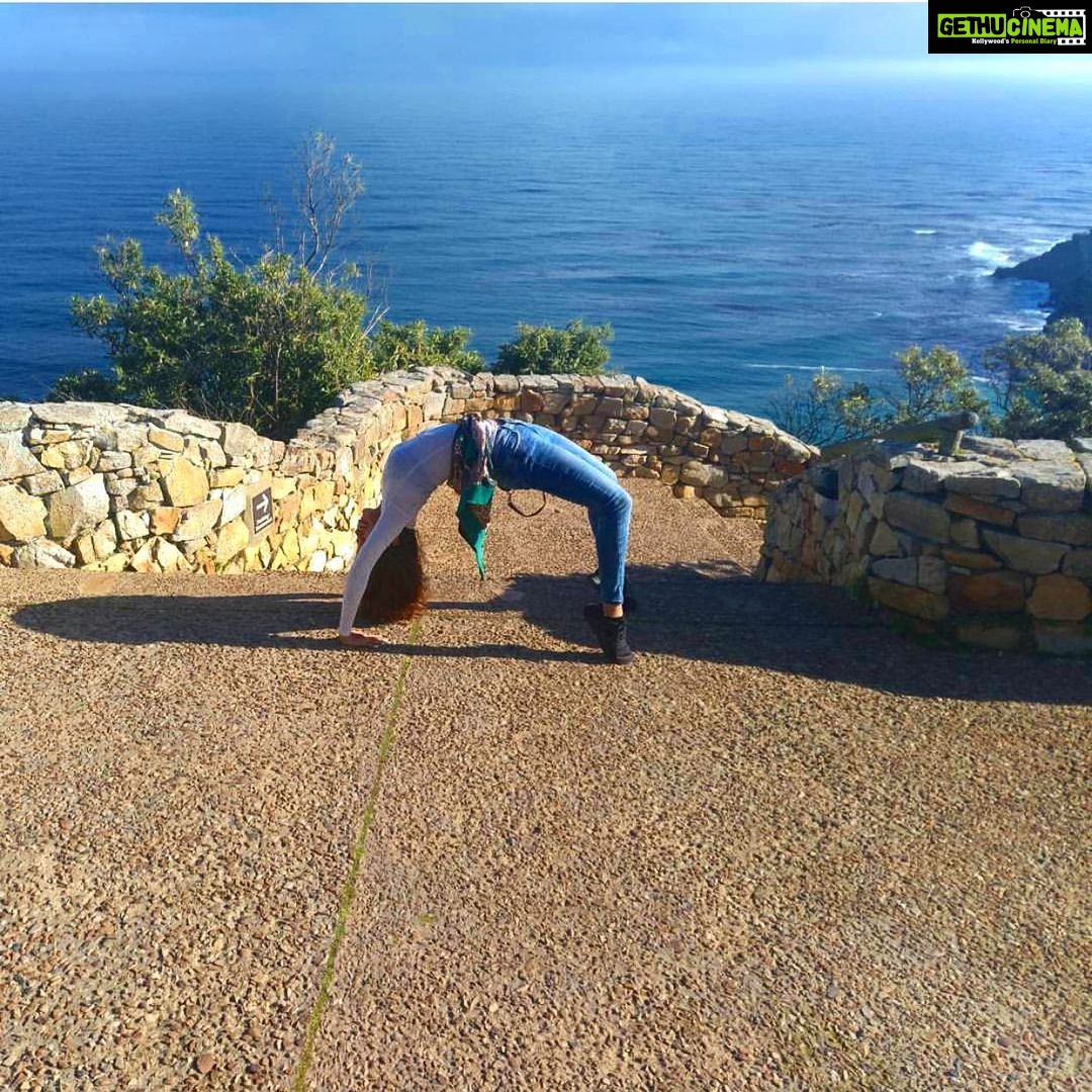 Rhea Chakraborty Instagram - Freedom of movement = my cravings at the moment feat. #chakrasana by #rheality 🌈 #innerpeace #yoga #yogaeverydamnday