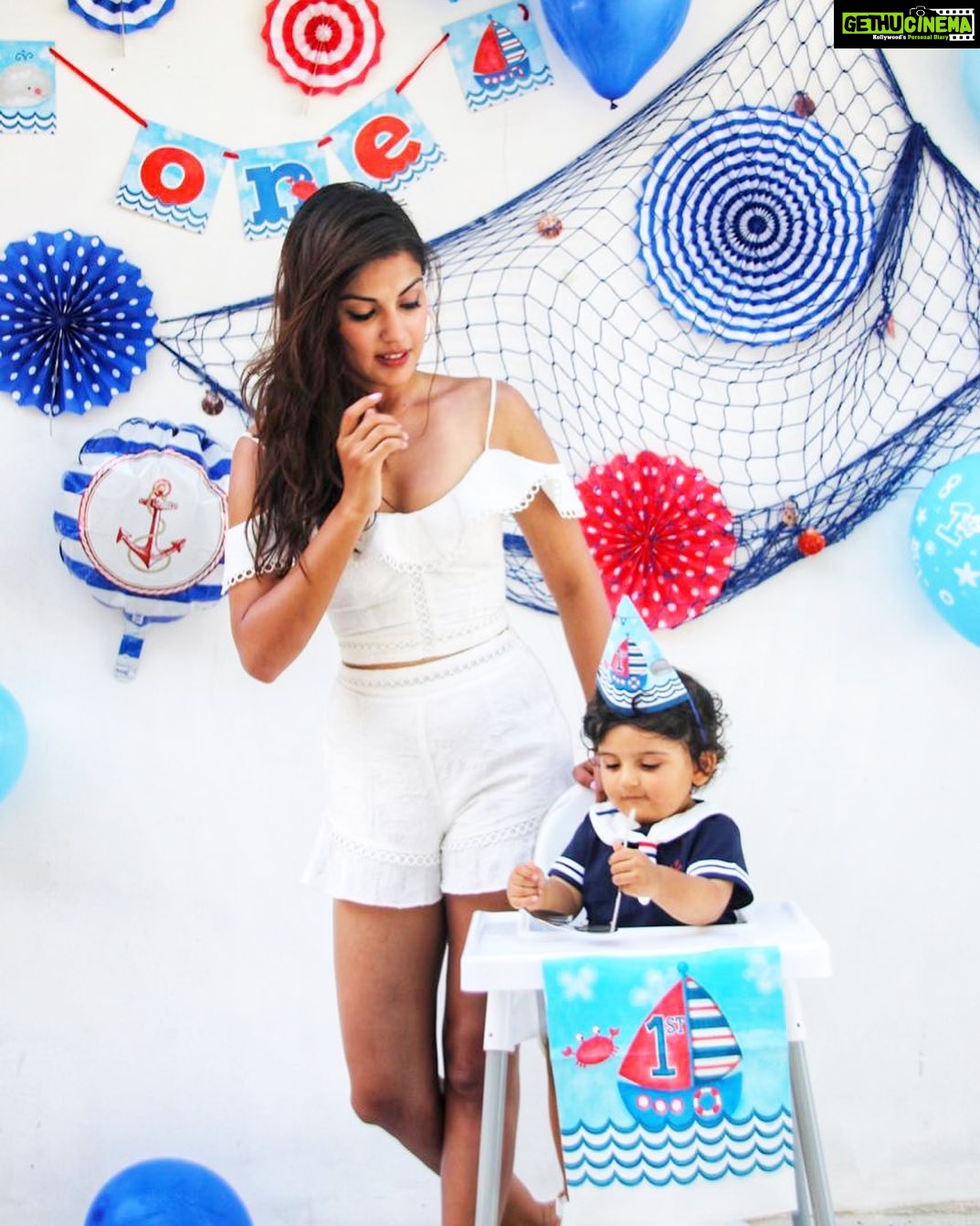 Rhea Chakraborty Instagram - Missing this little bundle of joy @zephyrs.tales 💕 #lockdownwoes See you soon
