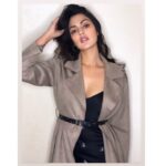 Rhea Chakraborty Instagram - Home of opinions - Homosapiens 🖤 #rheality Beauty by @rishabskhanna 🖤