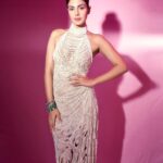 Rhea Chakraborty Instagram – Filmfare ⭐️

#rhenew 

Styling : @theanisha 
Makeup : @makeupbyrishabk 
Hair : @shefali_hairstylist.81 
Outfit : @abhisheksharmastudio 
Bracelets : @diosaparis @amigos.rizwan
Earrings and ring : @darshanaasanjanaajewellers 
@stilt_communications 
📸 : @kaasastudio