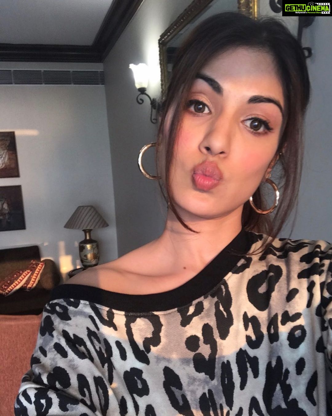 Rhea Chakraborty Instagram - ❌⭕️ #rheality