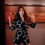 Rhea Chakraborty Instagram – THRIVING 🖤

#rhenew 

Styling : @theanisha 
Outfit : @diseno.in @ascend.rohank 
Makeup : @makeupbyrishabk 
Hair : @sunny_hairr 
📸 : @creatiffilms