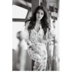 Rhea Chakraborty Instagram - Expression when someone calls me up on #Sunday to hang !? PS - I am hanging , with myself 🐣 #rheality