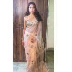 Rhea Chakraborty Instagram - 🌸 Saree - @ease_kv , jewellery @azotiique , styled by @sanamratansi ( assisted by @nikhitaniranjan ) , makeup by @lifeofmimo_ , hair by @sanny8834 ) 🌸 #rheality