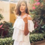 Rhea Chakraborty Instagram - 1. When you tan , always wear white . 2. It’s not the location , but the intention of the poser that matters ! 3. Smile now and like this photo 😃. 📸 @shaikhhamza_photography