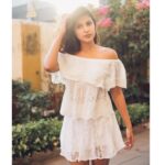 Rhea Chakraborty Instagram - Can’t get you outta my head 🍕 📸 - @shaikhhamza_photography
