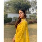 Rhea Chakraborty Instagram - #Teetukishaadi ( my only friend without an insta handle ) Outfit - @sukritiandaakritiofficial ( @aakriti_g @sukritigrover ) Jewellery- @azotiique @rahejavarun 💛