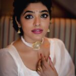 Rima Kallingal Instagram - Possibly in one of the more nostalgic moods today, browsing through some of @rimakallingal ‘s timeless looks! Captured by - @vibethinks Makeup- @makeupby_farz #elagance #neelavelichammovie #rimakallingal #tovinothomas # Dubai - دبى