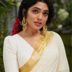 Rima Kallingal Instagram – 🤍
.
@rimakallingal 🤍
.
📸:@jaisonmadany 
Styling: @diyaaa_john 
MUA: @brandy_makeup_artist 
.
.
.
#elegance #ethnic #ethnicwear #whitesaree #whiteblouse #indianwear #jewellery #rimakallingal #sareedraping #saltstudio #bestboutiqueinkochi #whiteispure #smile #hearts #love #kasavusaree #keralawear #sareefashion