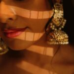 Rima Kallingal Instagram - പാലൊളി ചന്ദ്രികയില്‍ നിന്‍ മന്ദഹാസം കണ്ടുവല്ലോ… @neelavelichammovie Photographed @jaisonmadany Styled by @diyaaa_john Styling assisted by @geethanjali_897 Outfit @saltstudio MUA @priyamaudlin MUA assisted by @merins_remyamerin Editing @salgu_maan